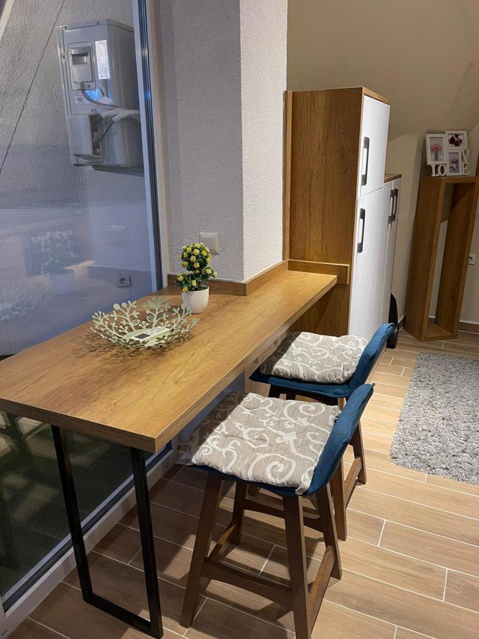 Ora-Prn,Cosy Apartment In The City Center Pristina Exterior foto